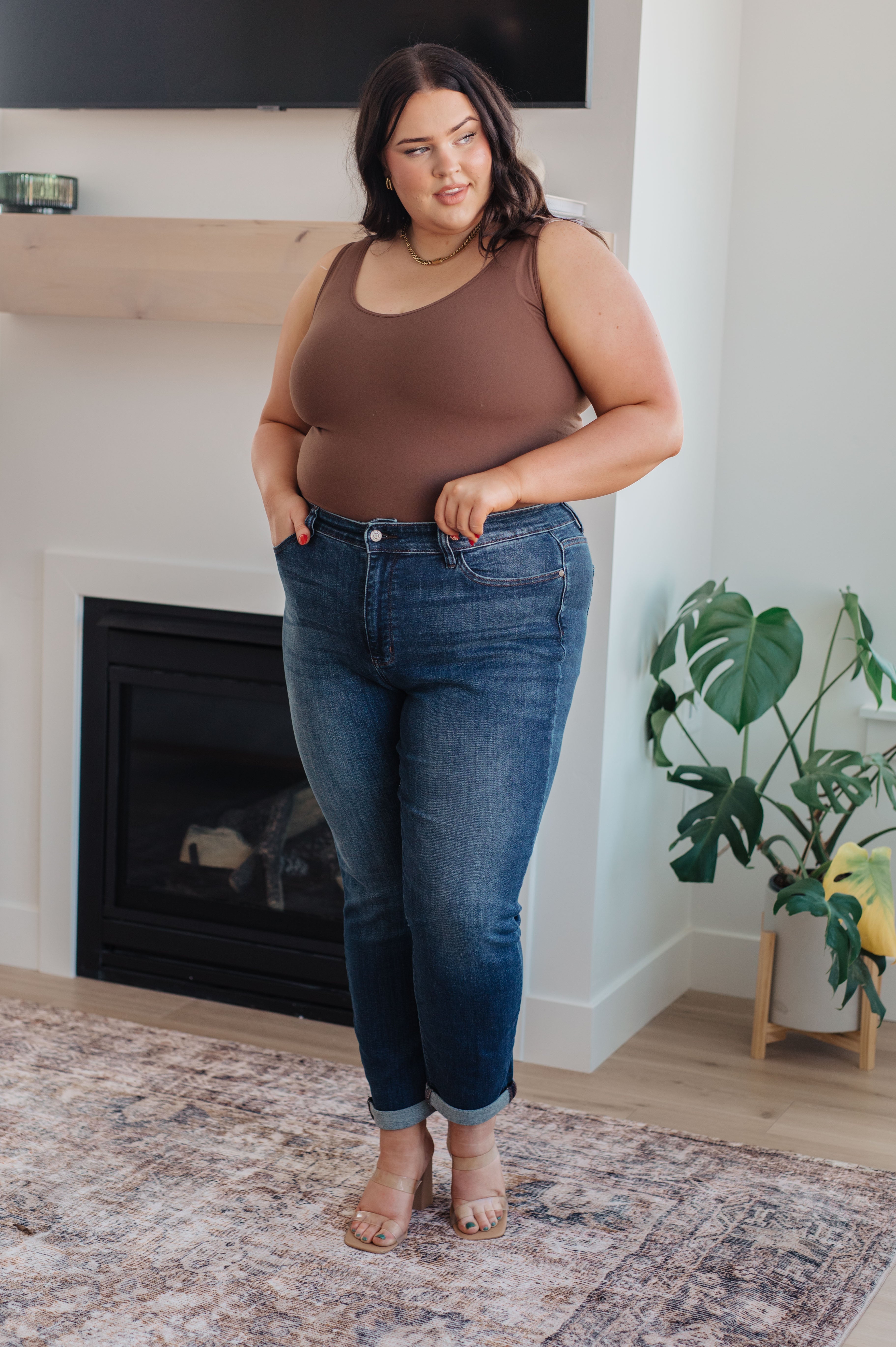 AmberMidRiseCuffedSlimFitJeans24_af15470c-b7f9-4b8d-9e0c-8d6952815707