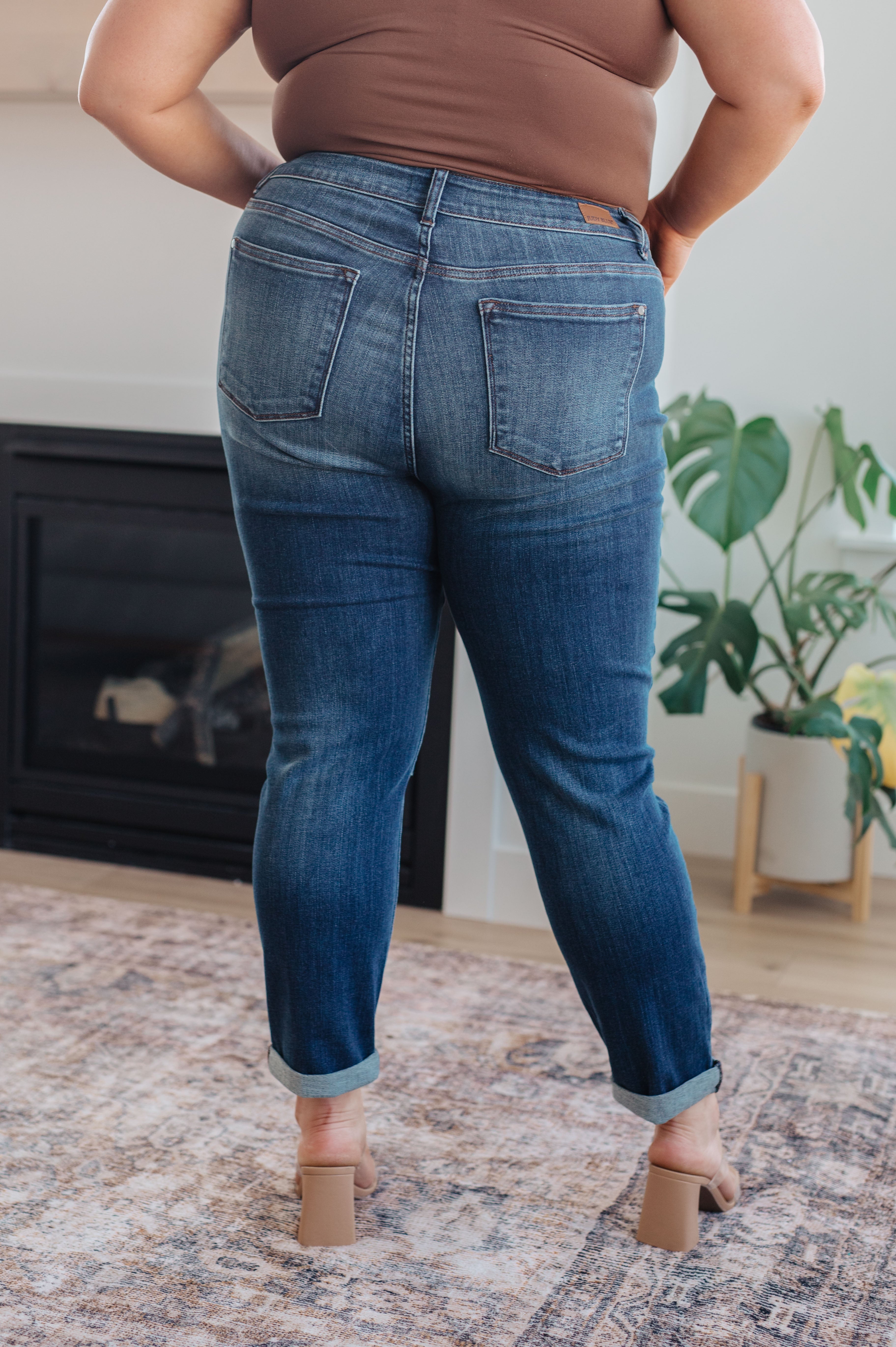 AmberMidRiseCuffedSlimFitJeans30_b537f629-f0de-408b-8236-947ef931ef24